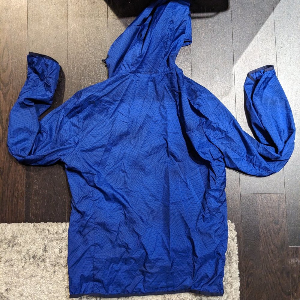Uniqlo Rain Shell - Picture 3 of 6